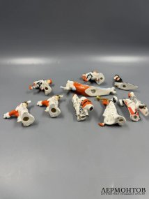 Скульптурная композиция «Голый король». Фарфор, ЛЗФИ, скульптор Л. Н. Сморгон, СССР, 1950–1960 годы