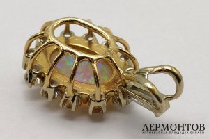 Подвеска с австралийским опалом и бриллиантами. Желтое золото 585 пр. 2000-2010е гг.