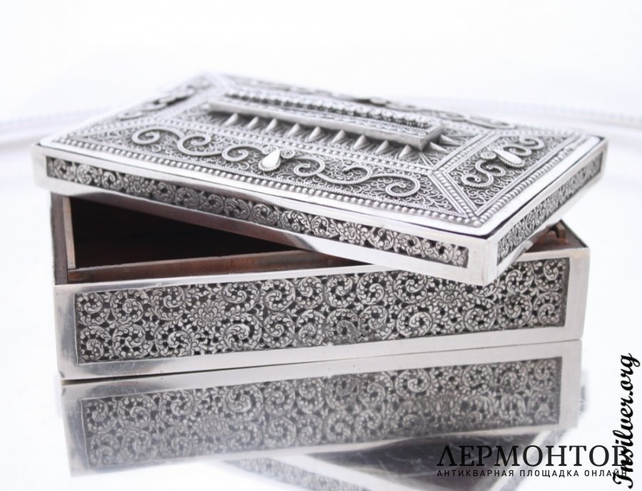 Шкатулка ажурная. Серебро 800. Франция