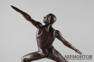 Скульптура Гимнаст. СССР, Монументскульптура, автор модели Янсон-Манизер, 1950-е