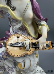 Скульптура «Муза Эрато». Фарфор, Meissen, И. И. Кендлер, Германия, 2013 год