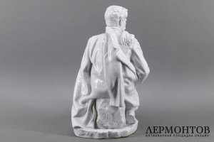 Статуэтка Сталин в ссылке. Фарфор. СССР, ЛФЗ, Захаров Е., 1950е гг.