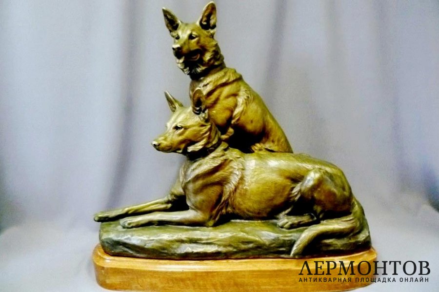 Европейские овчарки. Луи Рише. Бронза, дерево. Франция. Высота 53 см.
