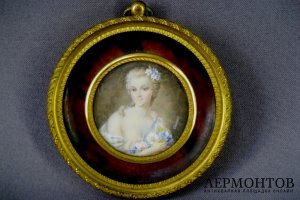 Миниатюра Портрет девушки. Фарфор. Франция, конец XVIII века.
