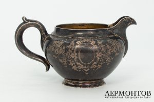 Молочник в неорусском стиле. Российская Империя, мастер А. Векман, 1871 год. Серебро.