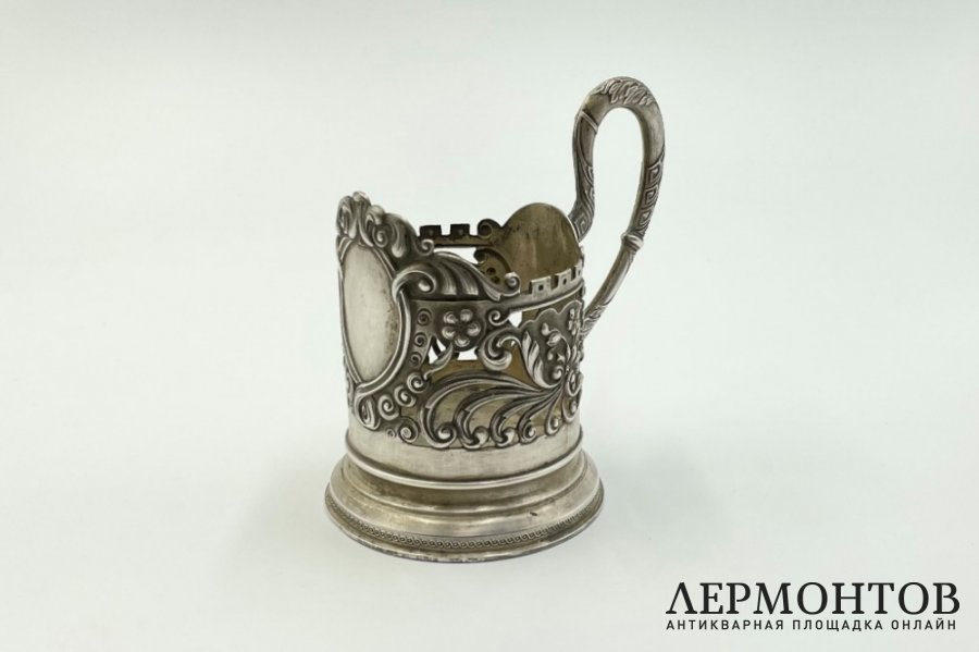 Подстаканник в стиле Модерн. Россия, Москва, Н. Зверев, 1900-е гг. Серебро 84 пробы.