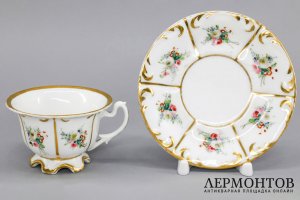 Чайный сервиз на 9 персон, украшенный цветами. Фарфор, роспись. Франция, 1860-90е гг.