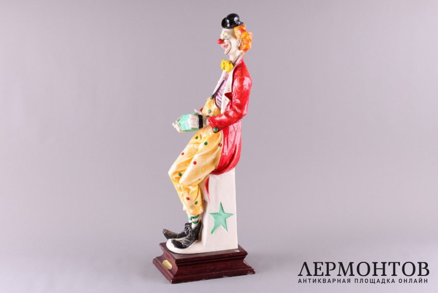 Статуэтка Клоун. Фарфор, роспись. Италия, 20 в.