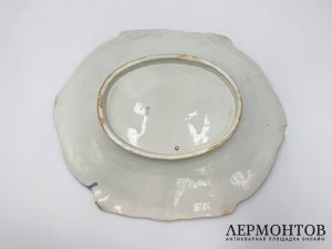 Большое блюдо тромплей полотенце. Россия, М. Кузнецов, нач. 20 века. Фаянс, роспись.