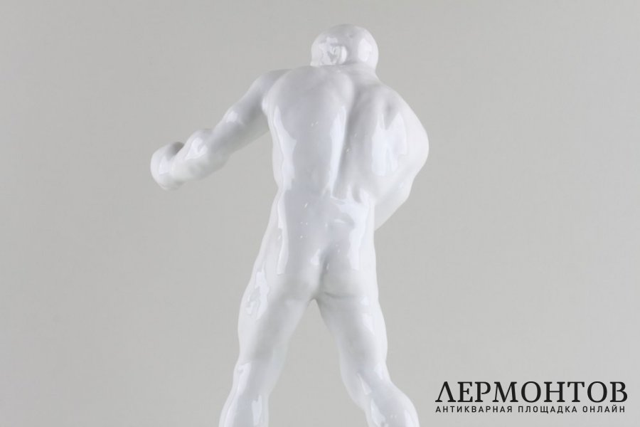 Статуэтка Боксер. Фарфор.  Фабрика Herend, Венгрия, 1950-е годы.