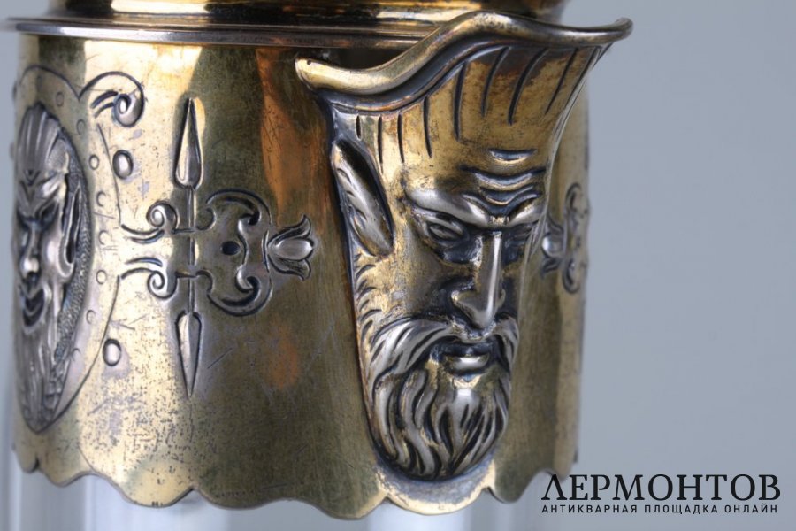 Графин в викторианском стиле. Серебро 925 пробы, стекло. Лондон, 1853 г.