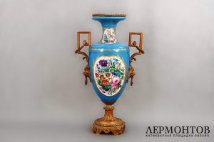 Ваза. Фарфор, бронза. Франция, Севр, рубеж XVIII-XIX веков.