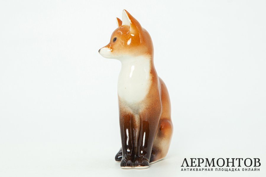 Статуэтка Лиса. СССР, ЛФЗ, автор П.П. Веселов, 1970-1986 гг. Фарфор.