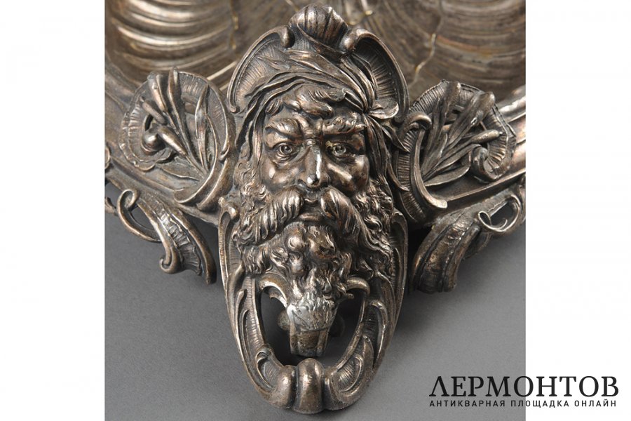 Ваза для фруктов и цветов. Франция, 1880-е гг. Металл, серебрение. Стекло.
