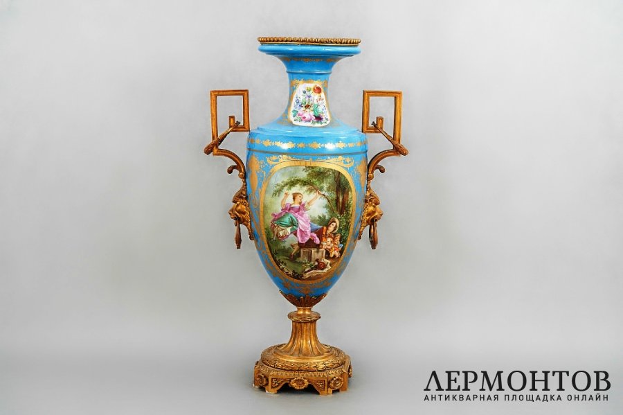 Ваза. Фарфор, бронза. Франция, Севр, рубеж XVIII-XIX веков.