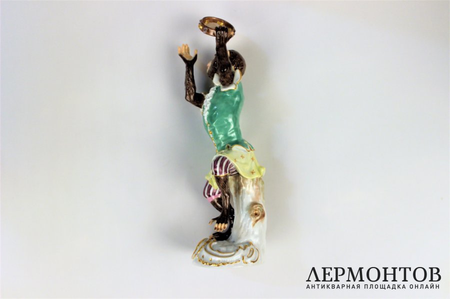 Фигурка. Обезьяна, играющая на бубне. Мейсен. Германия
