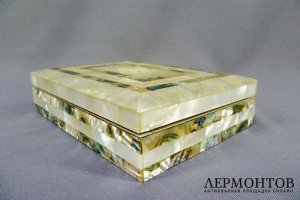 Шкатулка с иудейской символикой. Перламутр, дерево. Европа,  ХХ век