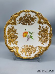 Настенное блюдо с цветами. Фарфор, лепка, роспись, Meissen, Германия, 1-я половина 20 века