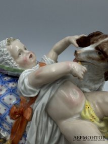 Композиция «Дитя и собака» («Верная любовь»). Фарфор, роспись, золочение, Meissen, скульптор М.-В. Асье, Германия, 1-я половина 19 века