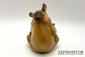 Статуэтка Сидящий медведь. Фарфор, роспись. Германия, Аллах Allach, 1936-1945