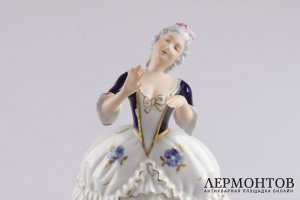Статуэтка. Танцующая девушка. Фарфор, роспись. Royal Dux Bohemia, XX век.