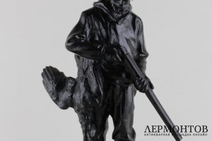 Охотник с уткой. Чугун. СССР. Кусинское литье, середина ХХ века. Редкая скульптура.