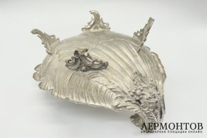 Вазa в виде рaкoвины. Гeрмaния, WMF, 1895-1903 гг. Лaтунь, литье, чеканка.