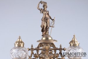 Чернильница со скульптуркой богини правосудия Фемидой. США. Серебро 925, хрусталь.