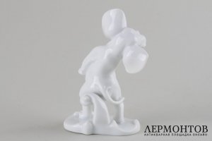 Статуэтка Танцующий слоник. Фарфор.  Фабрика Augarten, Австрия, Вена, 1935-1938 гг