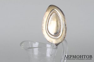 Кувшин с растительным узором. Серебро 950, стекло. Франция,1897-1912 годы.