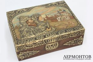 Шкатулка в русском стиле Боярин с боярыней. Россия, начало XX века.