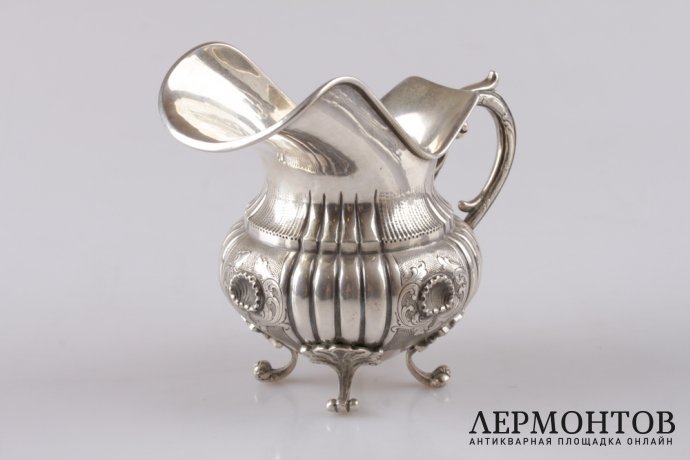 Чайный и кофейный сервиз из серебра 800 пробы. Италия, XX век.