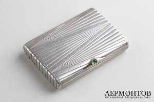 Портсигар рельефный. Серебро 84 пробы. Российская империя.
