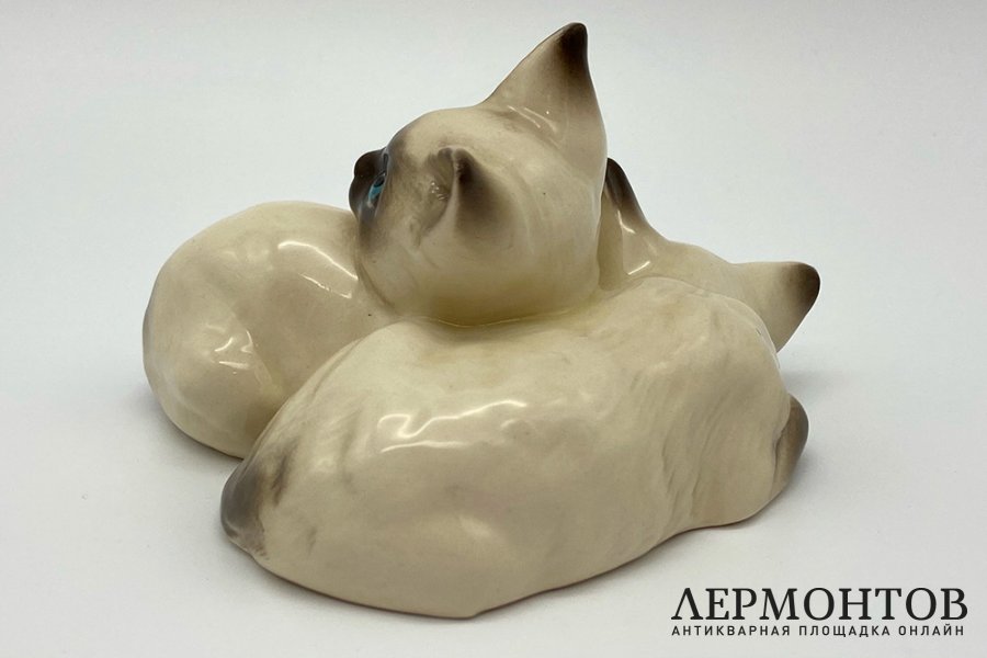 Статуэтка Сиамские котята. Фарфор, роспись. Англия,  Royal Doulton, 1930-70-е 