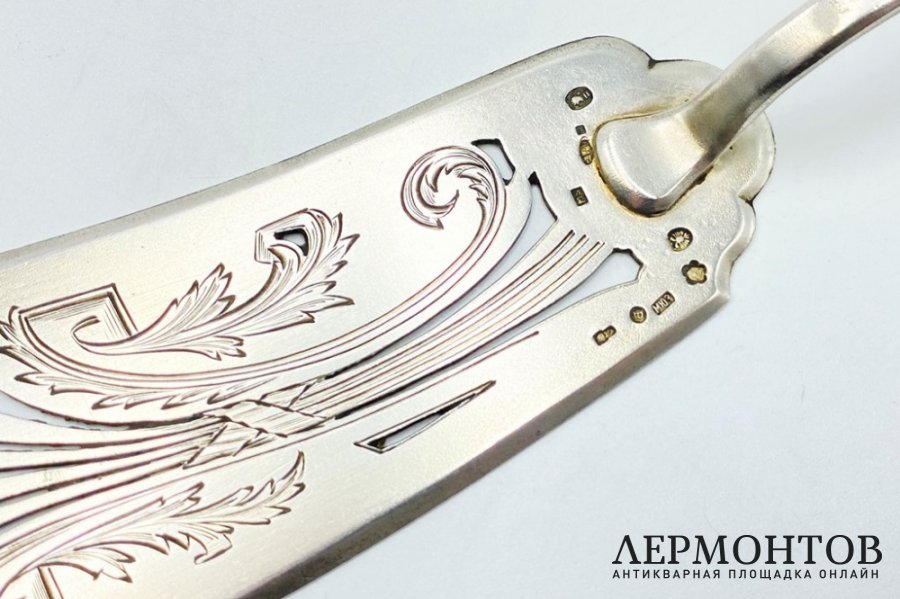 Лопатка для торта в стиле Модерн. Австрия, 1900-е гг. Серебро 800 пробы.