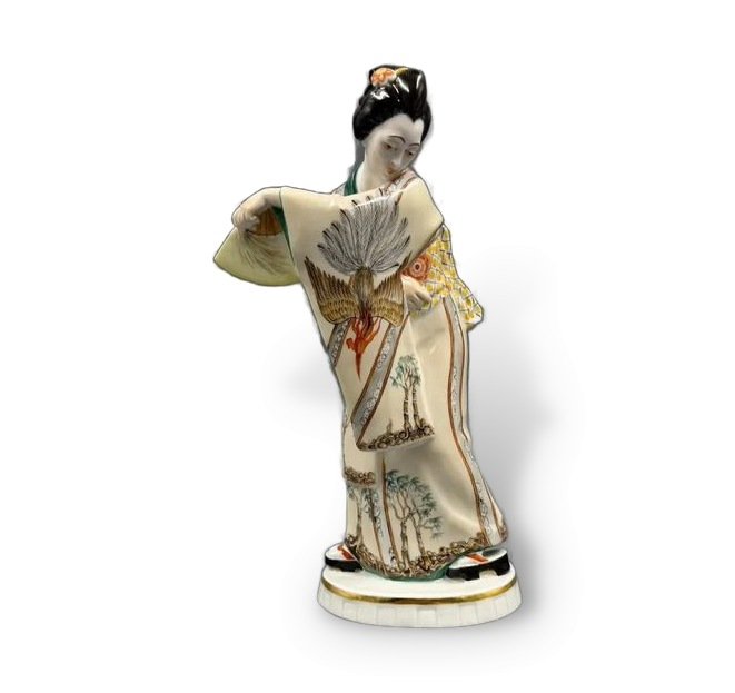 Статуэтка «Японка с веером». Фарфор, Meissen, Петер Странг, Германия, 2013 год