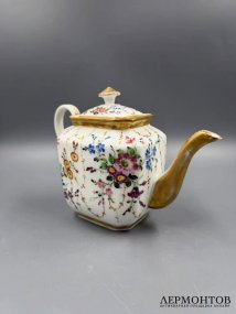 Чайник. Фарфор, роспись, золочение, «Старый Париж», Франция, около 1795–1815 годов