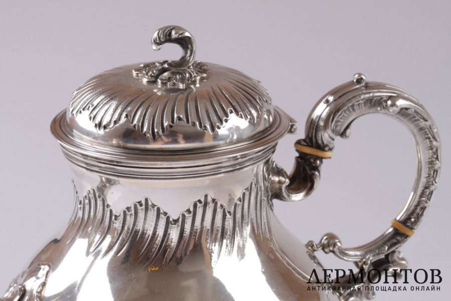 Чайный сервиз из трех предметов. Серебро 950. Франция