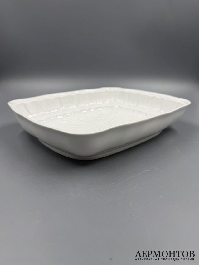 Прямоугольное блюдо из «Лебединого сервиза», 22,5 × 21 см. Фарфор, Meissen, Германия