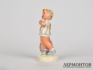Статуэтка «Юная теннисистка». Фарфор, Royal Dux, Германия
