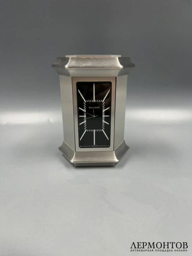 Настольные поворотные часы «Lantern Clock». Латунь, Tiffany & Co., Швейцария