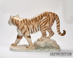 Статуэтка «Крадущийся тигр». Фарфор, Hutschenreuther, Германия