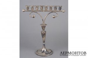 Ханукия ханукальная менора. Австрия, Вена, 1 пол. 20 в. Серебро 800 пробы.
