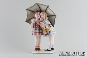 Статуэтка Девочки под зонтом.  Секрет. Фаянс. Goldscheider, Австрия, 1940 г.