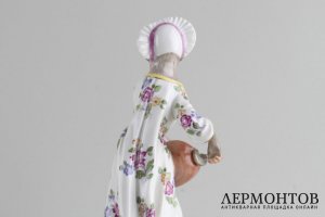 Шарманщица. Серия Обезьяний оркестр. Фарфор, роспись. Мейсенская мануфактура, 1934-45