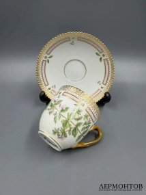 Чайная пара «Flora Danica». Фарфор, роспись, золото, Royal Copenhagen, Дания