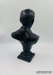Бюст П. И. Чайковского. Чугун, Каслинский завод, скульптор Бах, СССР, 1962 год