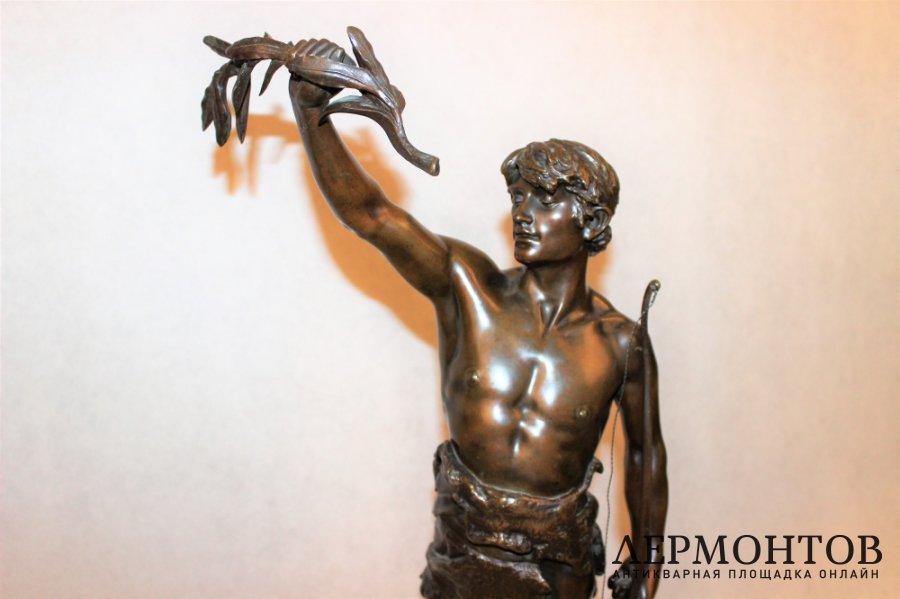 Скульптура Победитель. Бронза. Eugene Marioton. Франция