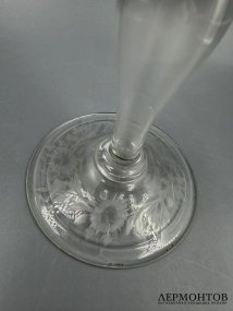 Кубок с крышкой «Цветы». Хрусталь, гутная пластика, Европа, 1860–1880 годы