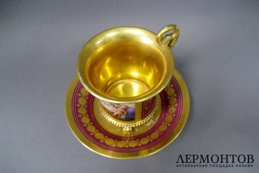 Чайная пара. Фарфор, ручная роспись, золочение. Европа, начало XIX века.